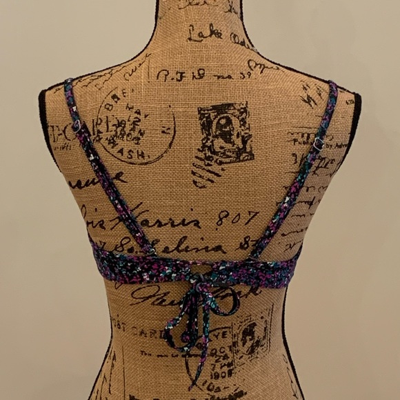 Athleta Black floral bikini Top size medium - Picture 4 of 9